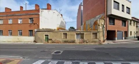 Terreno en calle del Roncal