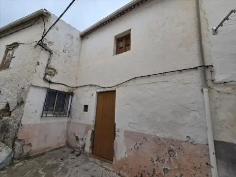 Casa adosada en calle del Camino de Tozar