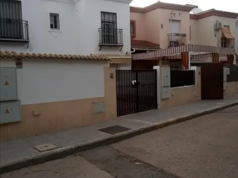 Casa en calle Gloria Fuertes