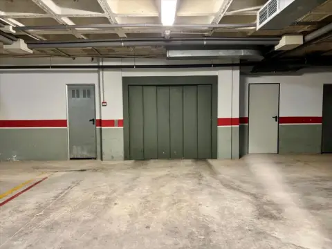 Garaje en Avenida de Juana Jugan