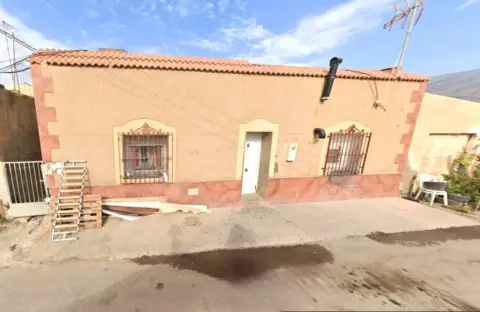 Casa adosada en calle de la Cañada Cortés