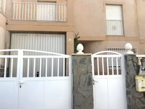 Casa en calle Puerto Ragua