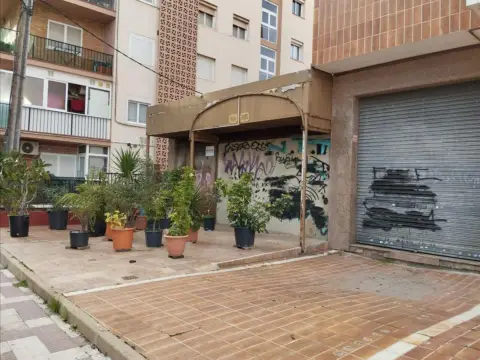 Local comercial en Carrer del Turisme