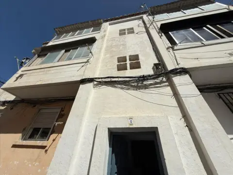 Apartment on California Street