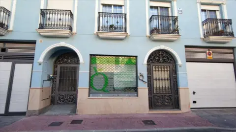 Local comercial en calle calle López Lacal Ign