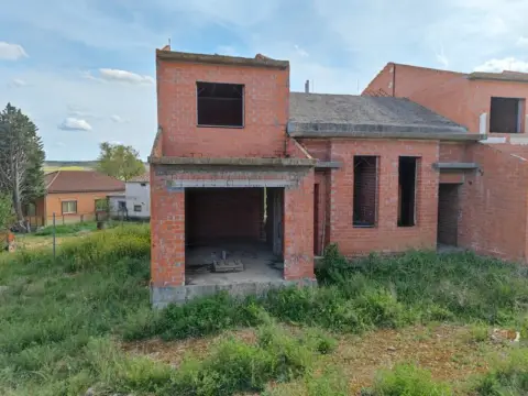 Casa adosada en calle de Solana