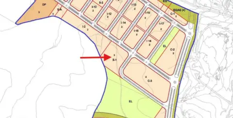 Terreno en calle de Arquímedes