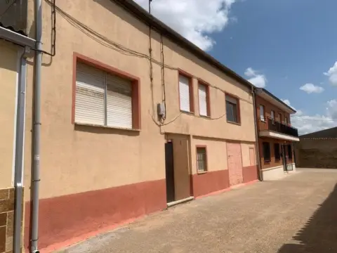 Casa en calle de Donante