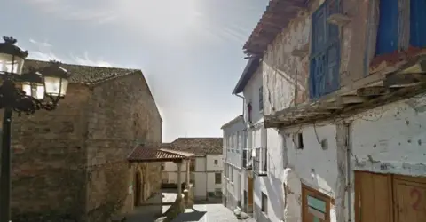 Casa en calle de la Cuesta de la Torre