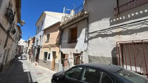 Terraced house on Calle Condes