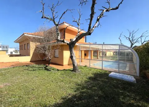 Casa en calle de Nogal