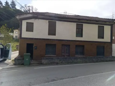Casa en Avenida Pedrera