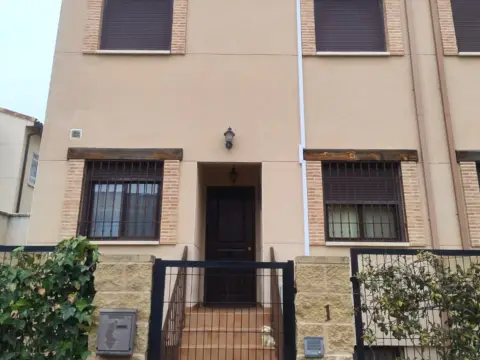Casa en calle de Pastora Imperio