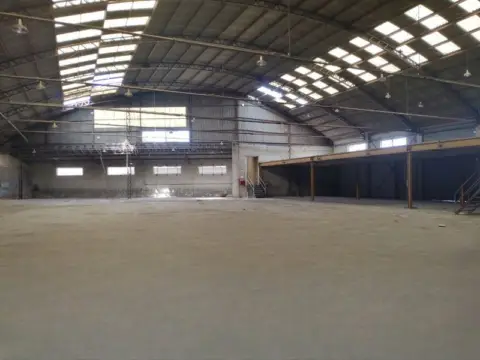 Nave industrial en Carrer Ribesalbes
