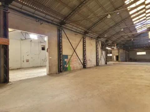 Nave industrial en Carrer Ribesalbes