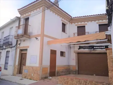 Casa adosada en callejón del Pinar