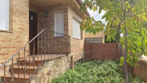 Casa adosada en calle Alamos