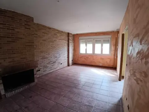 Casa adosada en calle Alamos