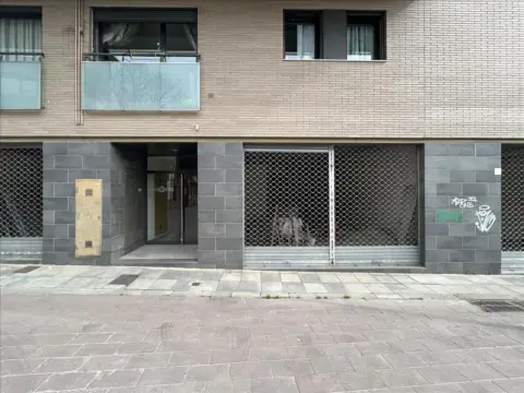 Local comercial en calle Creu de La