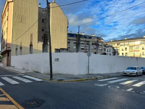 Casa adosada en calle Nosa Sra. Do Carme - Bure