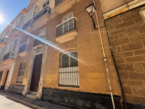 Piso – Cádiz Capital