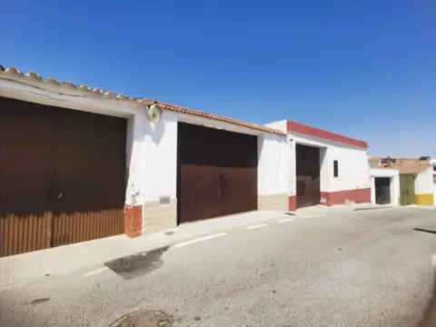 Local comercial en calle Dr Fleming Cala