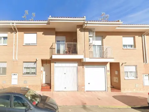 Casa en calle Doce de Octubre