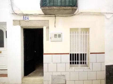 Casa adosada en calle Granadera
