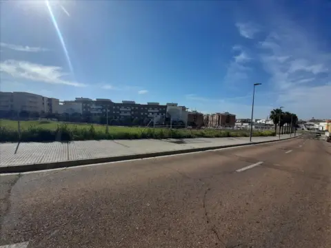 Terreno en calle de Luis Zambrano Blanco