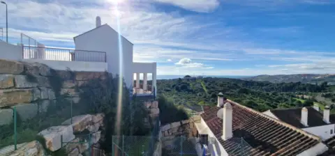 Casa adosada en calle Doña Julia