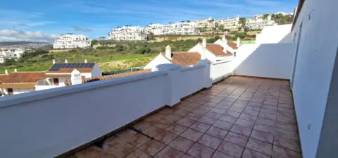 Casa adosada en calle Doña Julia