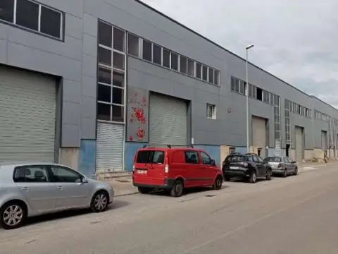 Nave industrial en calle Dels Almogavers