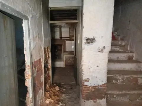 Casa adosada en calle de las Horcerías