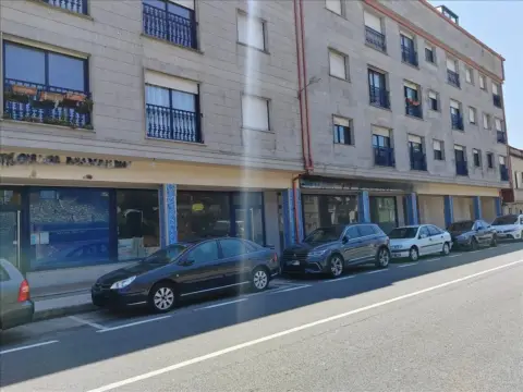 Piso en calle O Pontellon