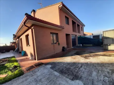 Casa en calle de Pablo Neruda