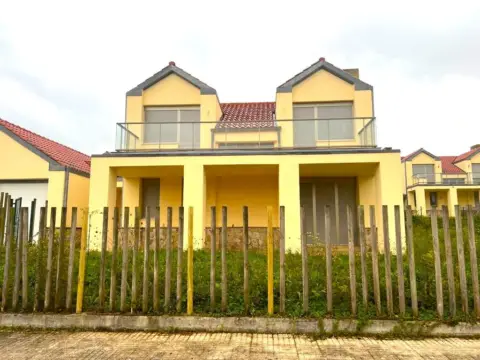 Casa en calle La Revilla