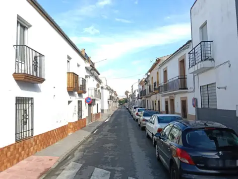 Casa adosada en calle de los Caballeros