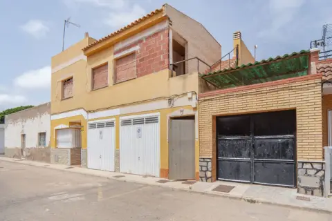 Piso en calle Chirrete