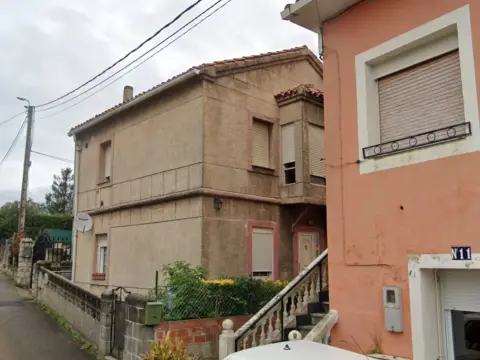 Casa en calle de Luis Gómez Cagigas