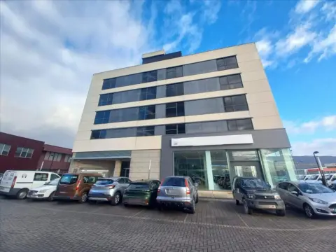 Local comercial en Parque Empresarial La Muga