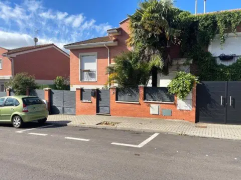 Casa en calle del Sauce