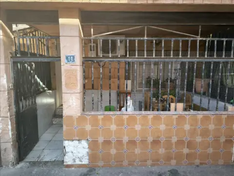 Casa adosada en calle Alc.Conesa Balanza-V.Cari