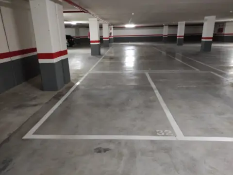 Local comercial en calle Juan Pablo II