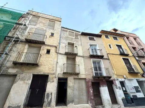 Casa adosada en Plaza de Nuestra Señora