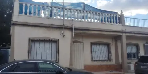 Casa adosada en calle de San Basilio