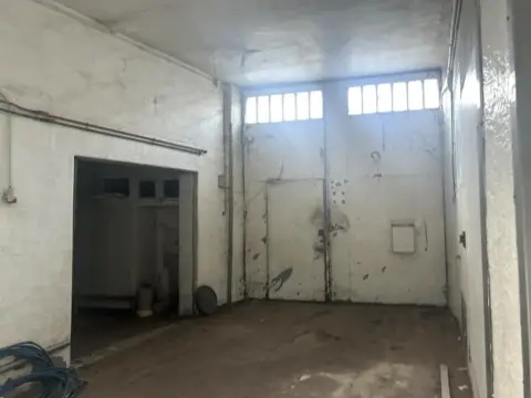 Nave industrial en calle Arriba