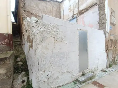Terreno en calle de Landivar