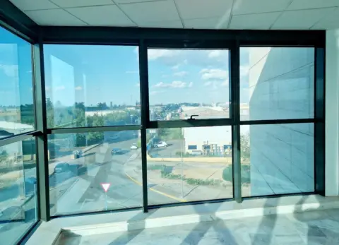 Oficina en calle Industria