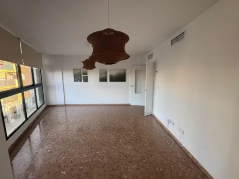 Apartamento en calle Valencia
