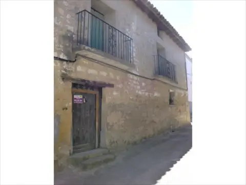 House in Farasdués